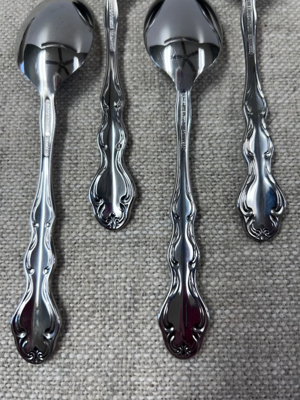 Lot of 4 Reed & Barton Regency Soup Spoons 18/8 Stainless Flatware